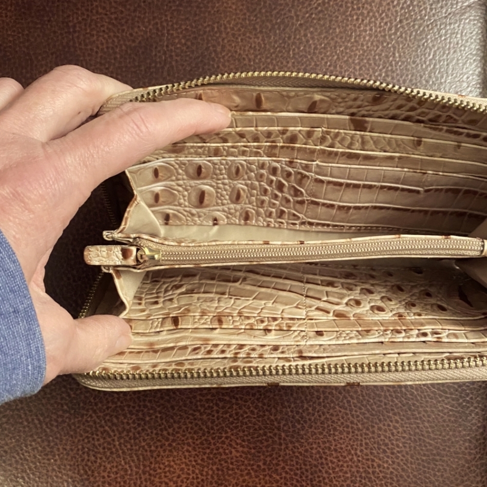 NWOT Brahmin Melbourne Arden Satchel Crossbody in Beige and Gold and Ady Wallet - Picture 6 of 8